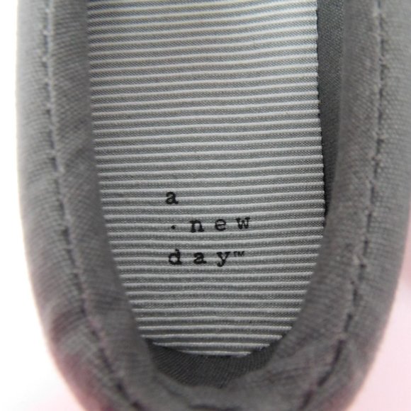 Women's Sneakers A New Day Slip On Shoes Gray Sz. 6 - Picture 7 of 10